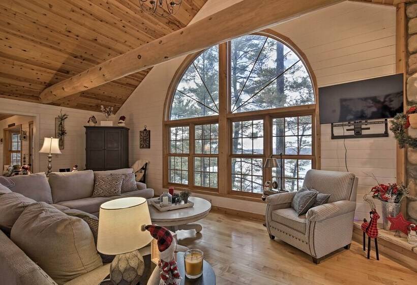 Viola Lakefront Escape W/ 3 Kayaks & Paddle Board