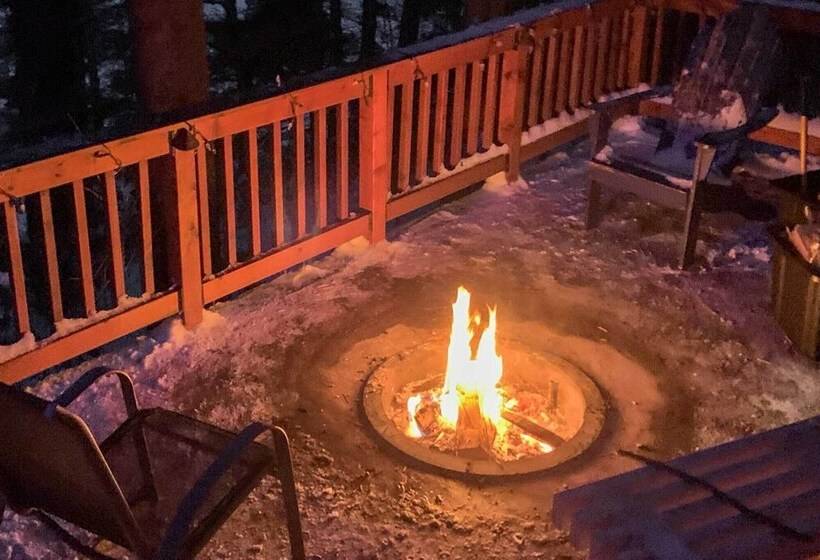 Viola Lakefront Escape W/ 3 Kayaks & Paddle Board