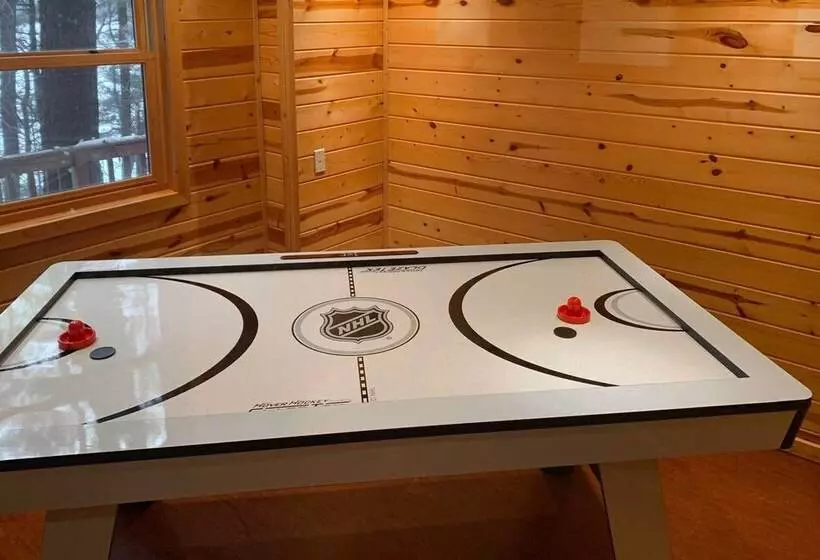 Viola Lakefront Escape W/ 3 Kayaks & Paddle Board