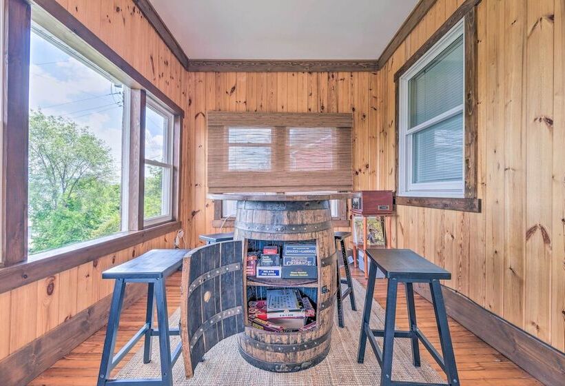 Watkins Glen Lakeview Cottage W/ Waterfall!