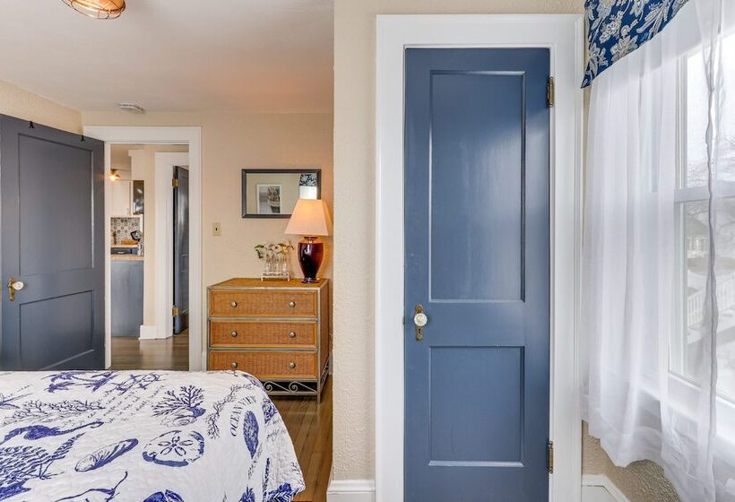 Westbrook Home W/ Ocean Views Walk To Beach