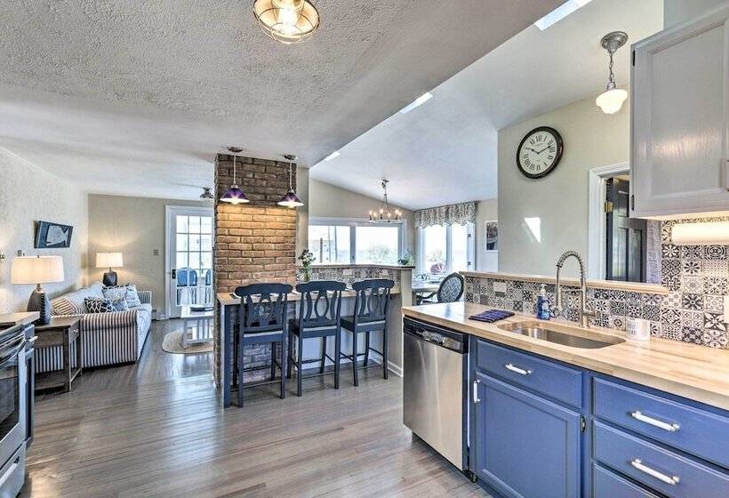 Westbrook Home W/ Ocean Views Walk To Beach