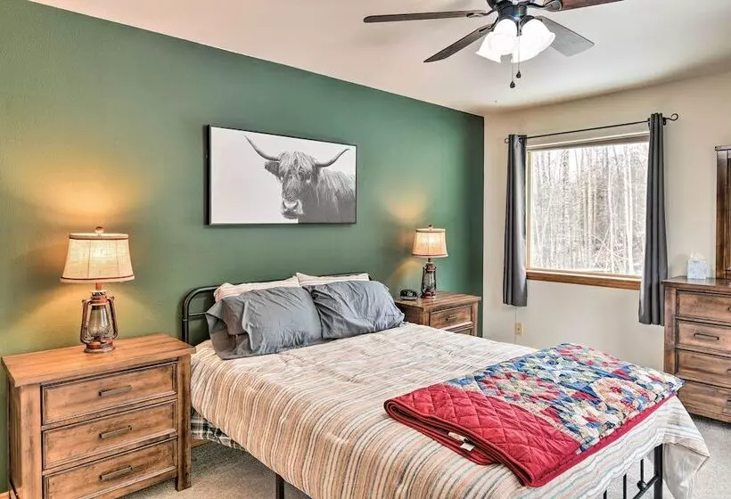 Alaskan Mountain Gem With Private Hot Tub & Gym!