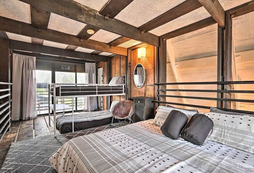 Authentic Clewiston Home W/ Outdoor Game Area