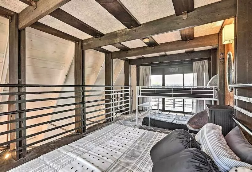 Authentic Clewiston Home W/ Outdoor Game Area