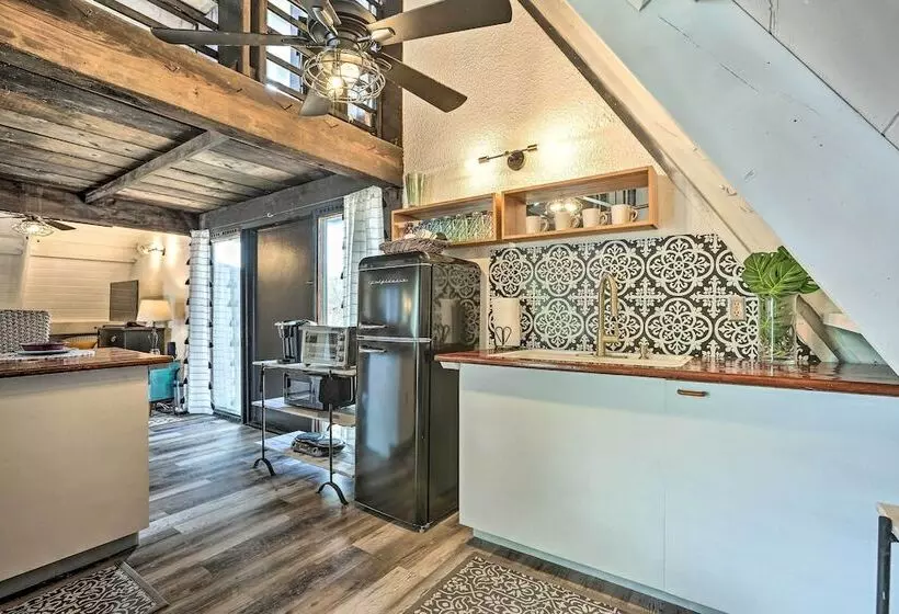 Authentic Clewiston Home W/ Outdoor Game Area