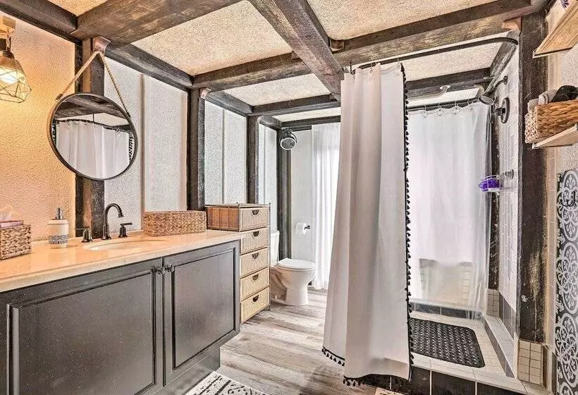 Authentic Clewiston Home W/ Outdoor Game Area