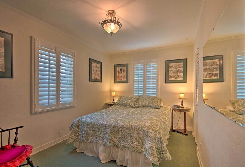 Avalon Escape: Everything Within Walking Distance!