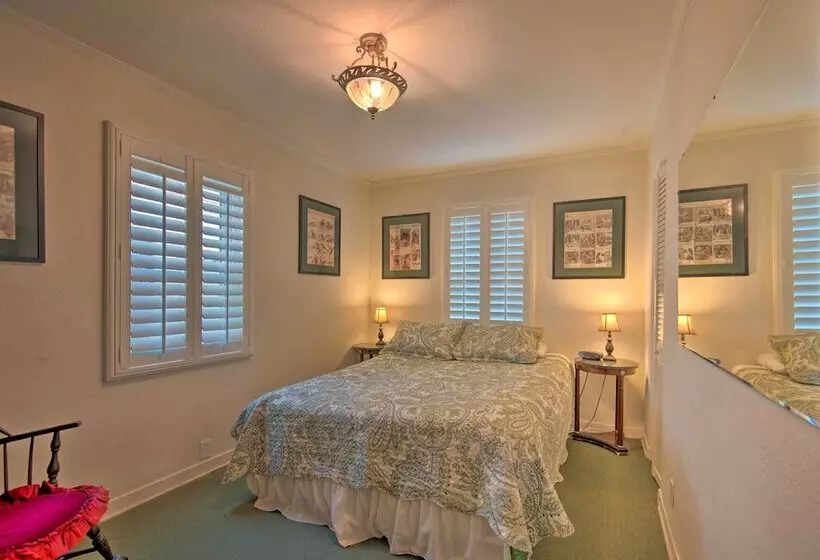 Avalon Escape: Everything Within Walking Distance!