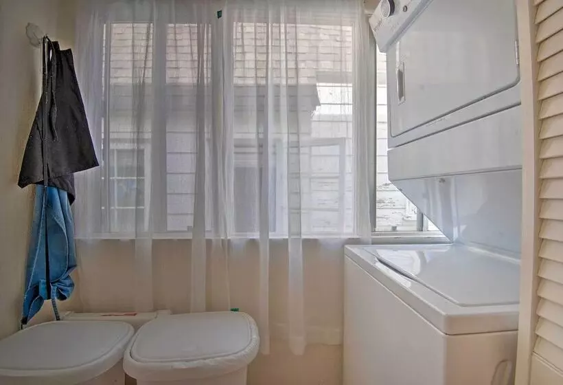 Avalon Escape: Everything Within Walking Distance!