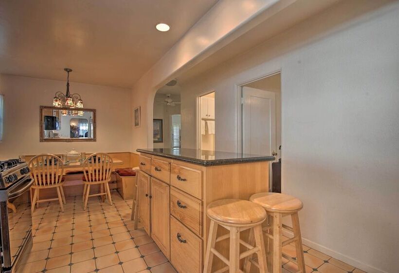 Avalon Escape: Everything Within Walking Distance!