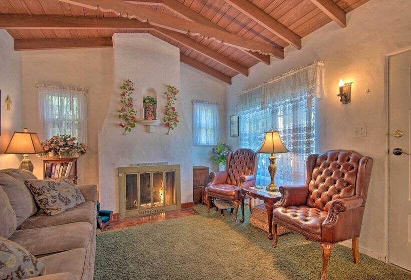 Avalon Escape: Everything Within Walking Distance!