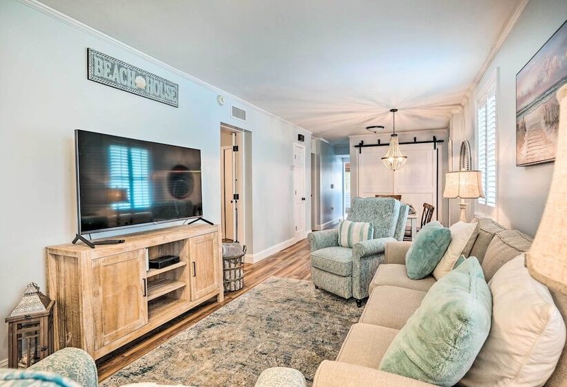 Beachy Isle Of Palms Home: 1 Block To Coast!