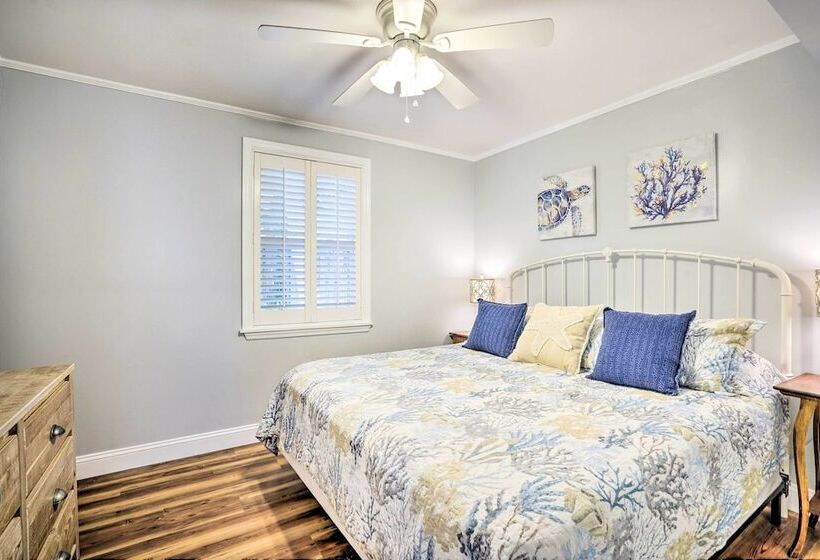 Beachy Isle Of Palms Home: 1 Block To Coast!