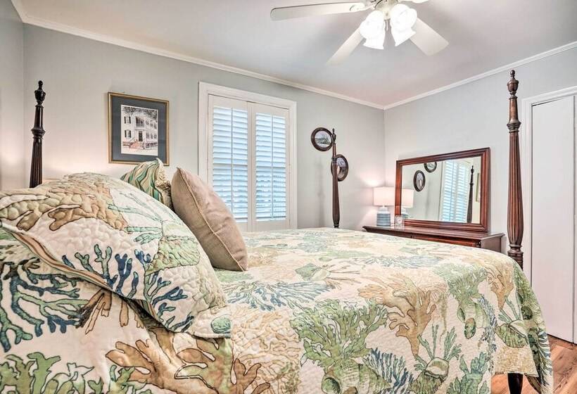 Beachy Isle Of Palms Home: 1 Block To Coast!