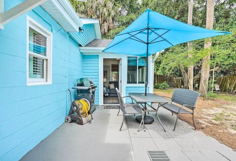 Beachy Isle Of Palms Home: 1 Block To Coast!