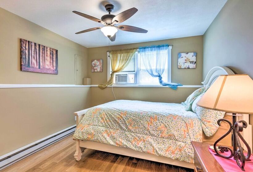 Bright Narragansett Beach Escape W/ Deck & Yard!