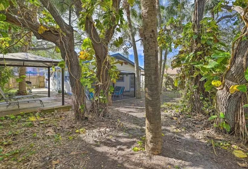 Cape Canaveral Cottage W/ Hot Tub: Walk To Beach