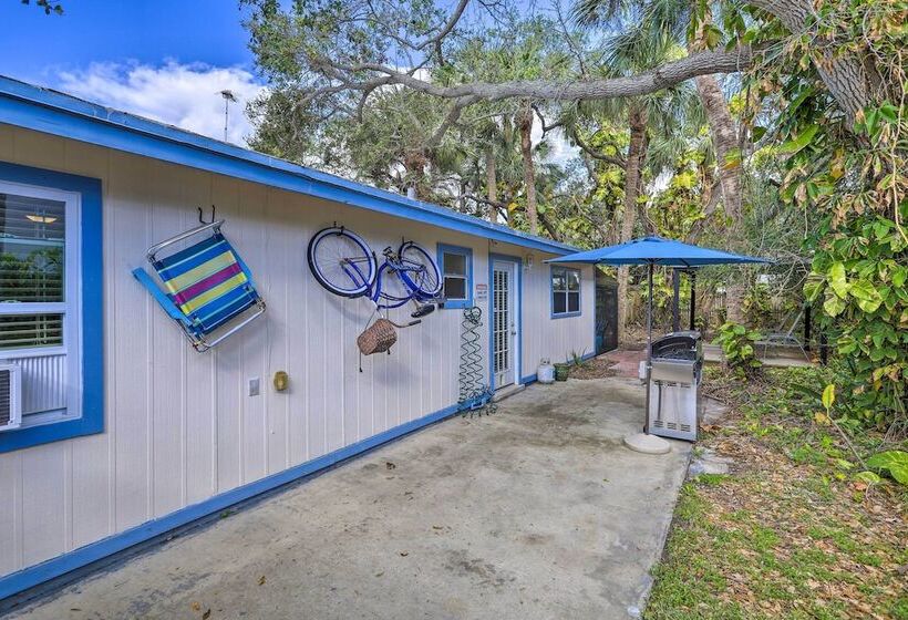 Cape Canaveral Cottage W/ Hot Tub: Walk To Beach