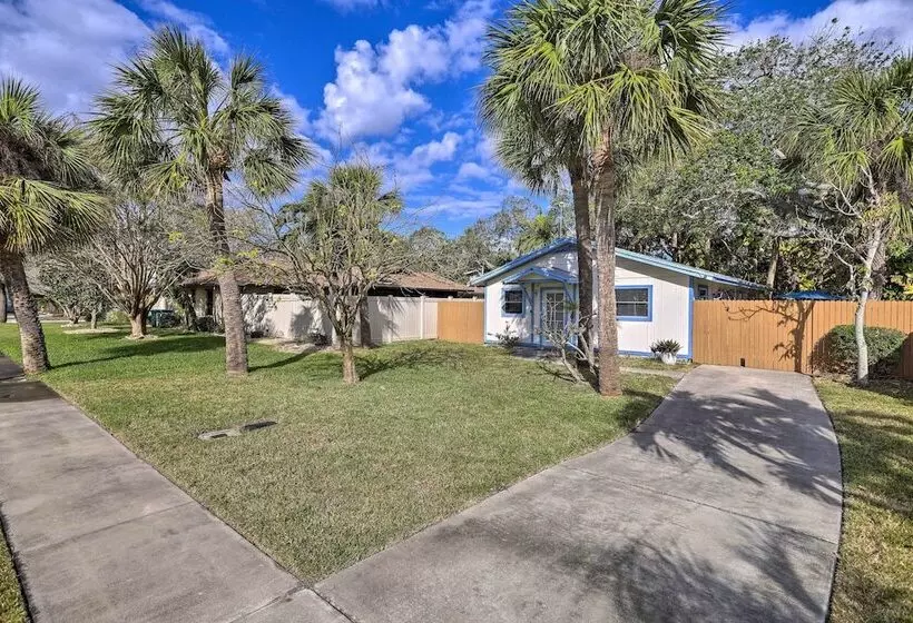 Cape Canaveral Cottage W/ Hot Tub: Walk To Beach