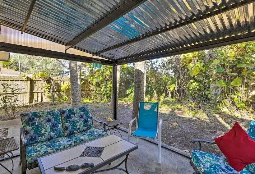 Cape Canaveral Cottage W/ Hot Tub: Walk To Beach