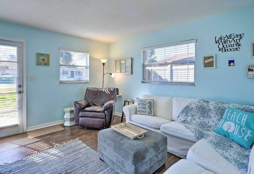 Cape Canaveral Cottage W/ Hot Tub: Walk To Beach