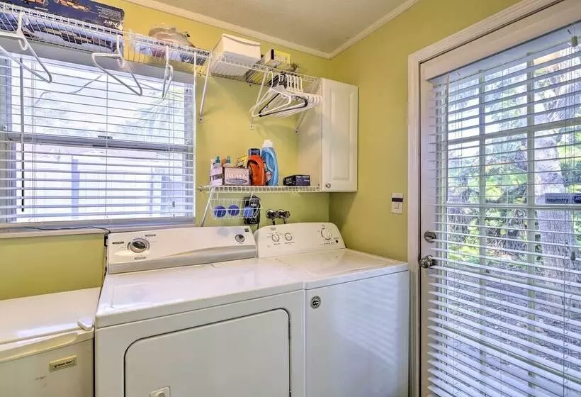 Cape Canaveral Cottage W/ Hot Tub: Walk To Beach