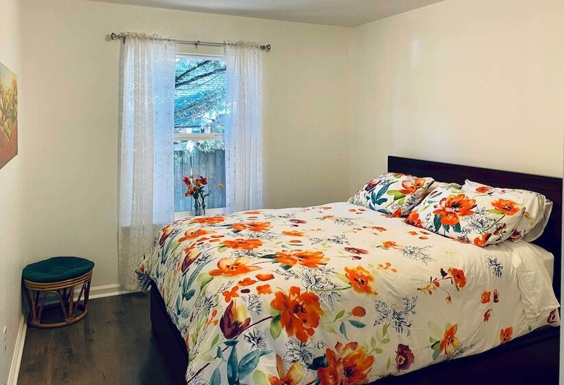 Centrally Located Mt Shasta Home W/ Deck!