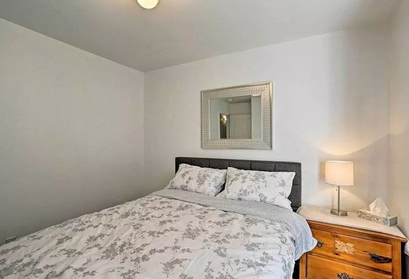 Centrally Located Mt Shasta Home W/ Deck!