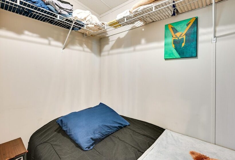 Cozy Kentucky Retreat W/ Deck, Grill & Fire Pit!