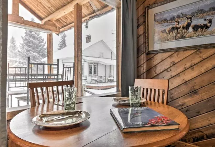 Cozy Log Cabin Escape In The Heart Of Creede!