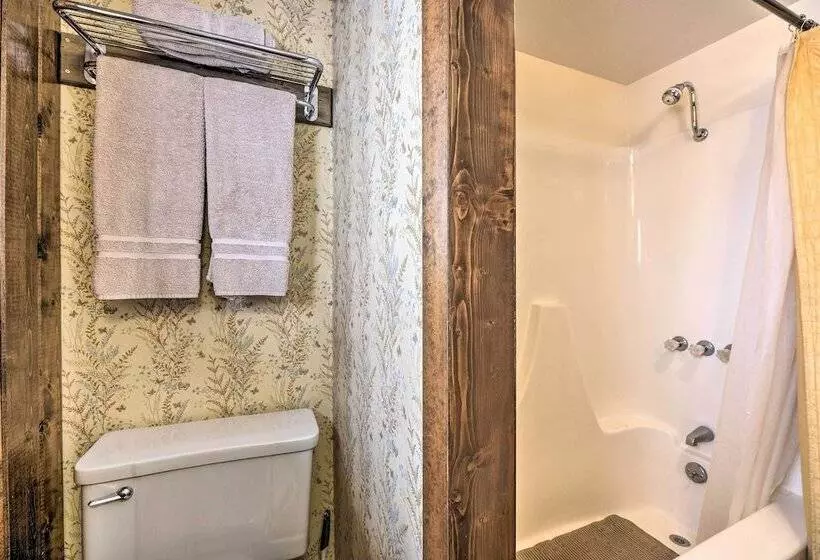 Cozy Log Cabin Escape In The Heart Of Creede!