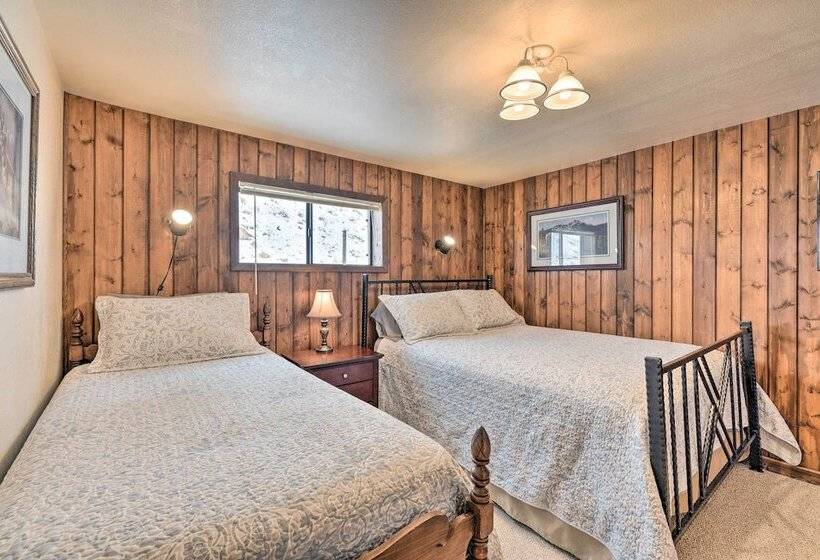 Cozy Log Cabin Escape In The Heart Of Creede!
