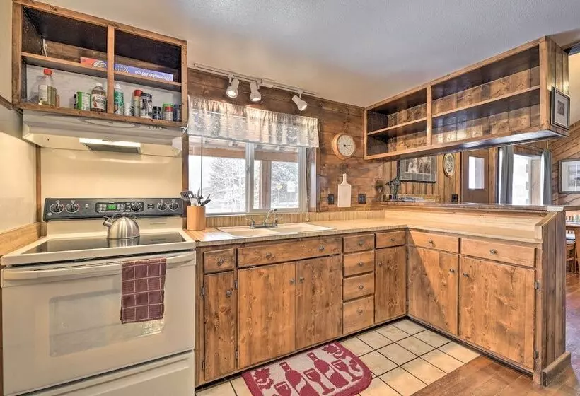 Cozy Log Cabin Escape In The Heart Of Creede!