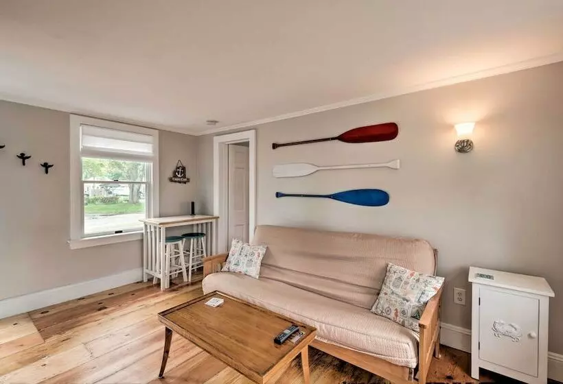 Cozy  Sea Street Cottage    1 Mile To Ferry Boats!