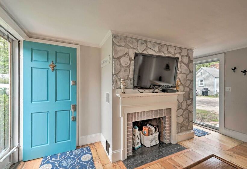 Cozy Sea Street Cottage 1 Mile To Ferry Boats!