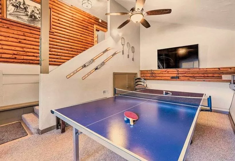 Dog Friendly Kings Beach Log Cabin W/ Hot Tub!