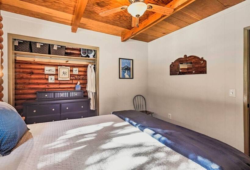 Dog Friendly Kings Beach Log Cabin W/ Hot Tub!