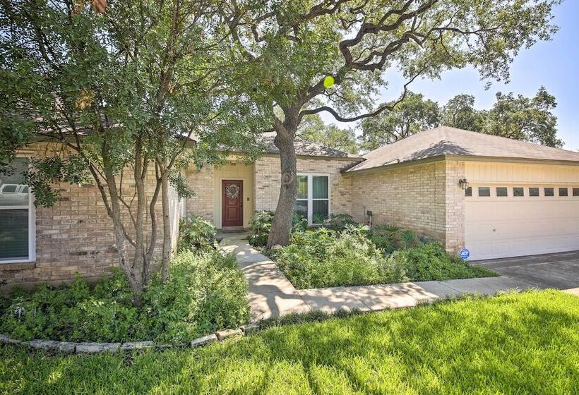 Family Friendly San Antonio Home W/ Hot Tub & Deck