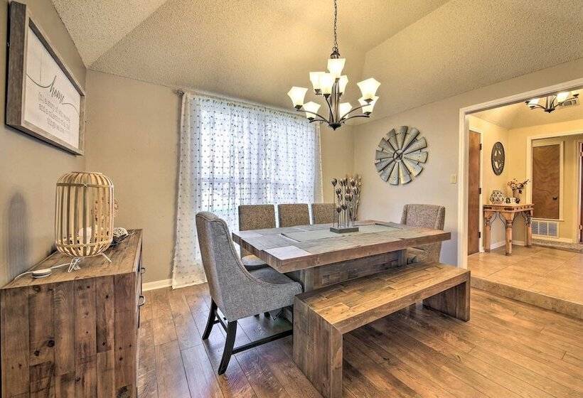Family Friendly San Antonio Home W/ Hot Tub & Deck