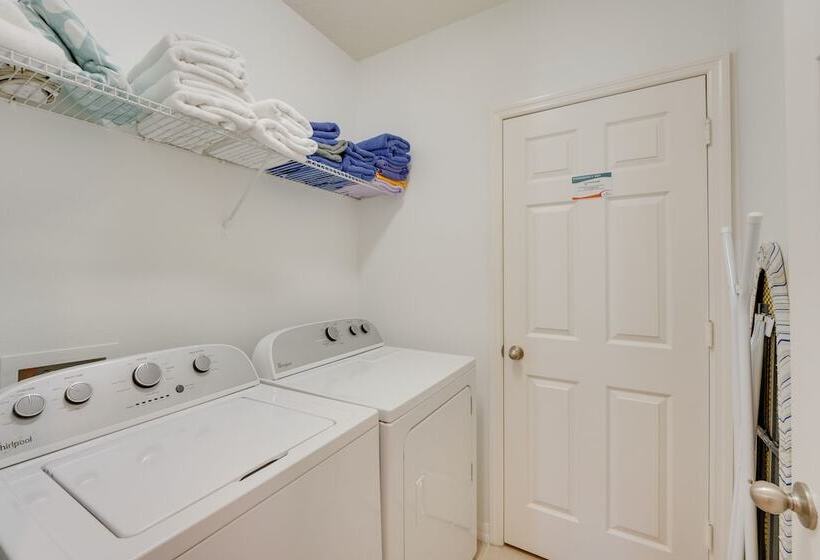 Central Family Home W/ Lanai < 10 Mi To Disney!