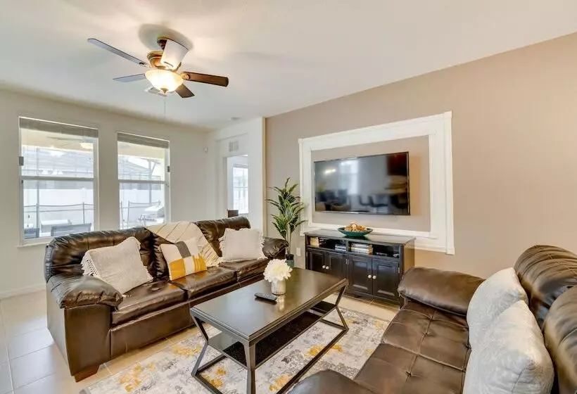 Central Family Home W/ Lanai < 10 Mi To Disney!