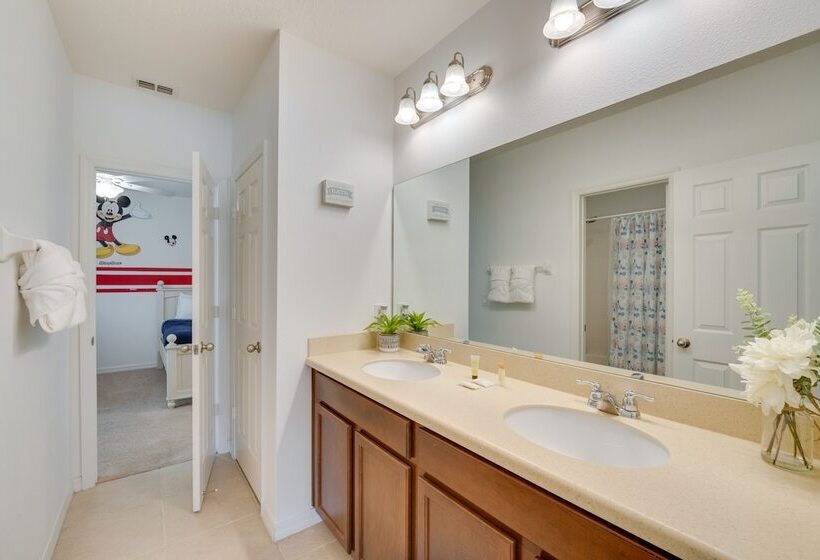 Central Family Home W/ Lanai < 10 Mi To Disney!