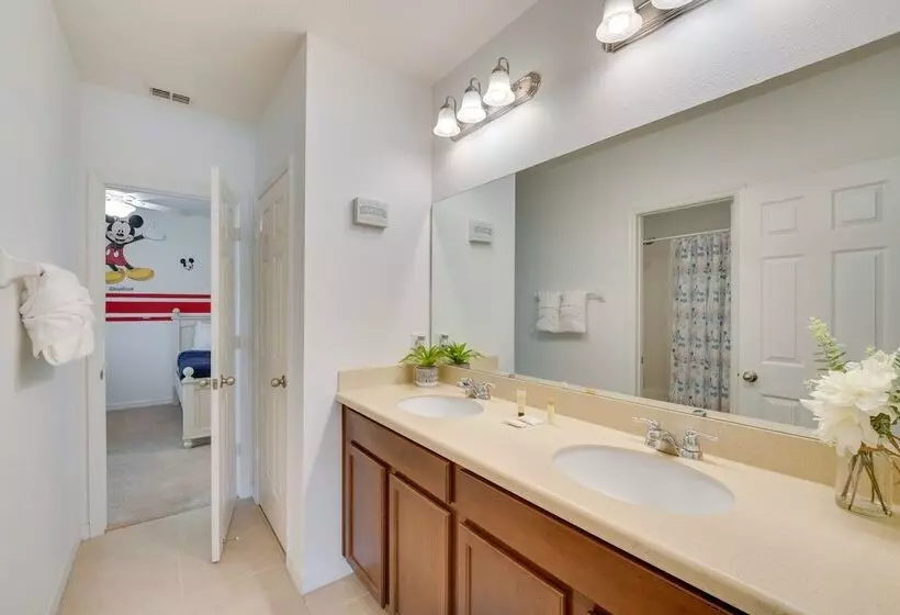 Central Family Home W/ Lanai < 10 Mi To Disney!