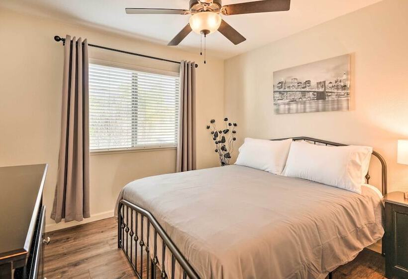 Family Friendly Lincoln Home: 8 Mi To Casino!