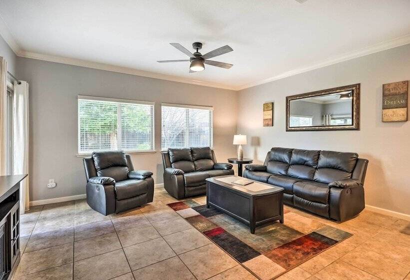 Family Friendly Lincoln Home: 8 Mi To Casino!