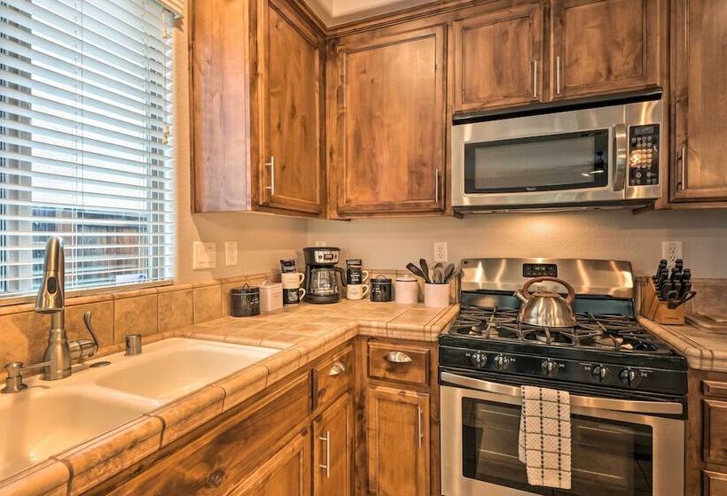 Family Friendly Lincoln Home: 8 Mi To Casino!