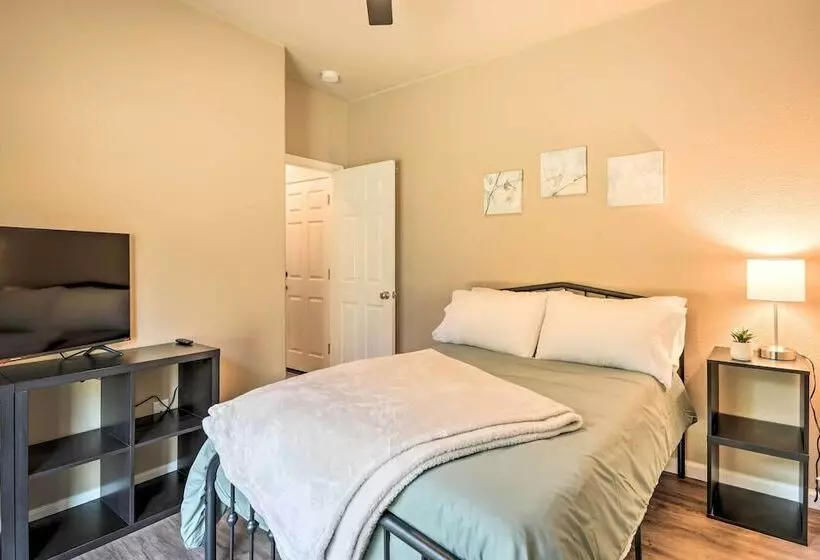 Family Friendly Lincoln Home: 8 Mi To Casino!