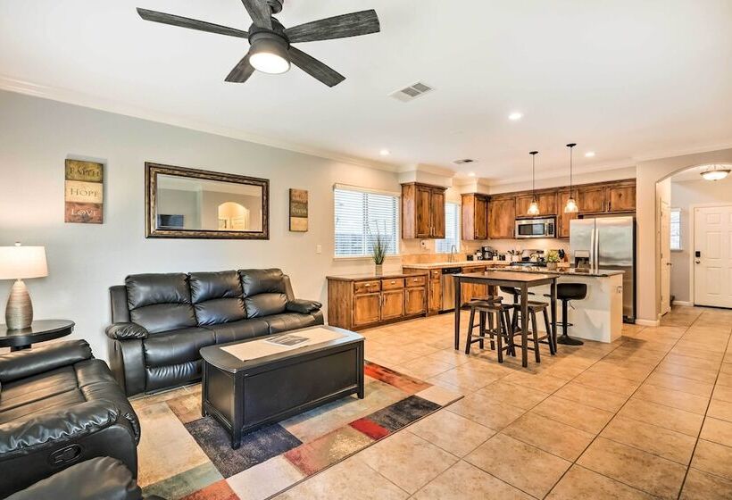 Family Friendly Lincoln Home: 8 Mi To Casino!