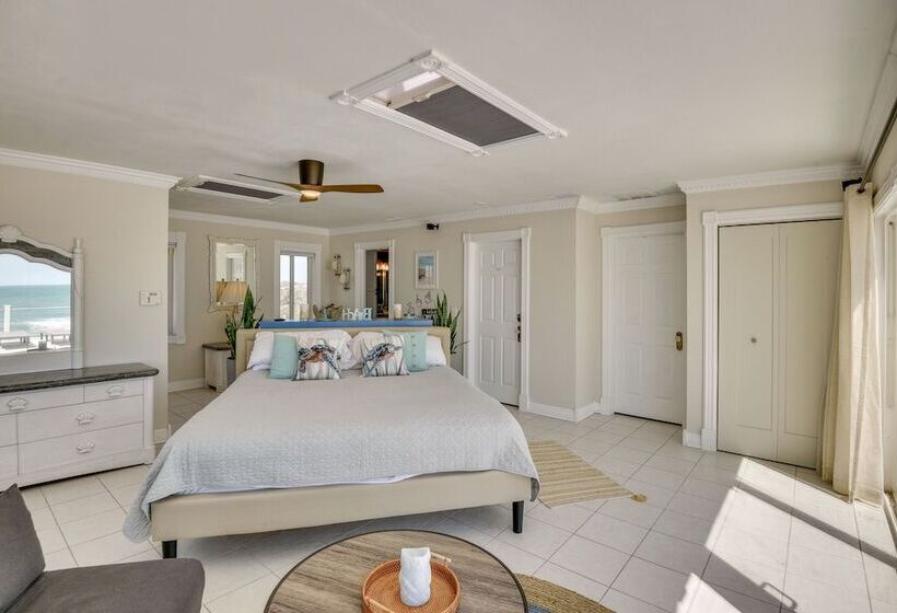 Flagler Beach Oceanfront Haven W/ Hot Tub!